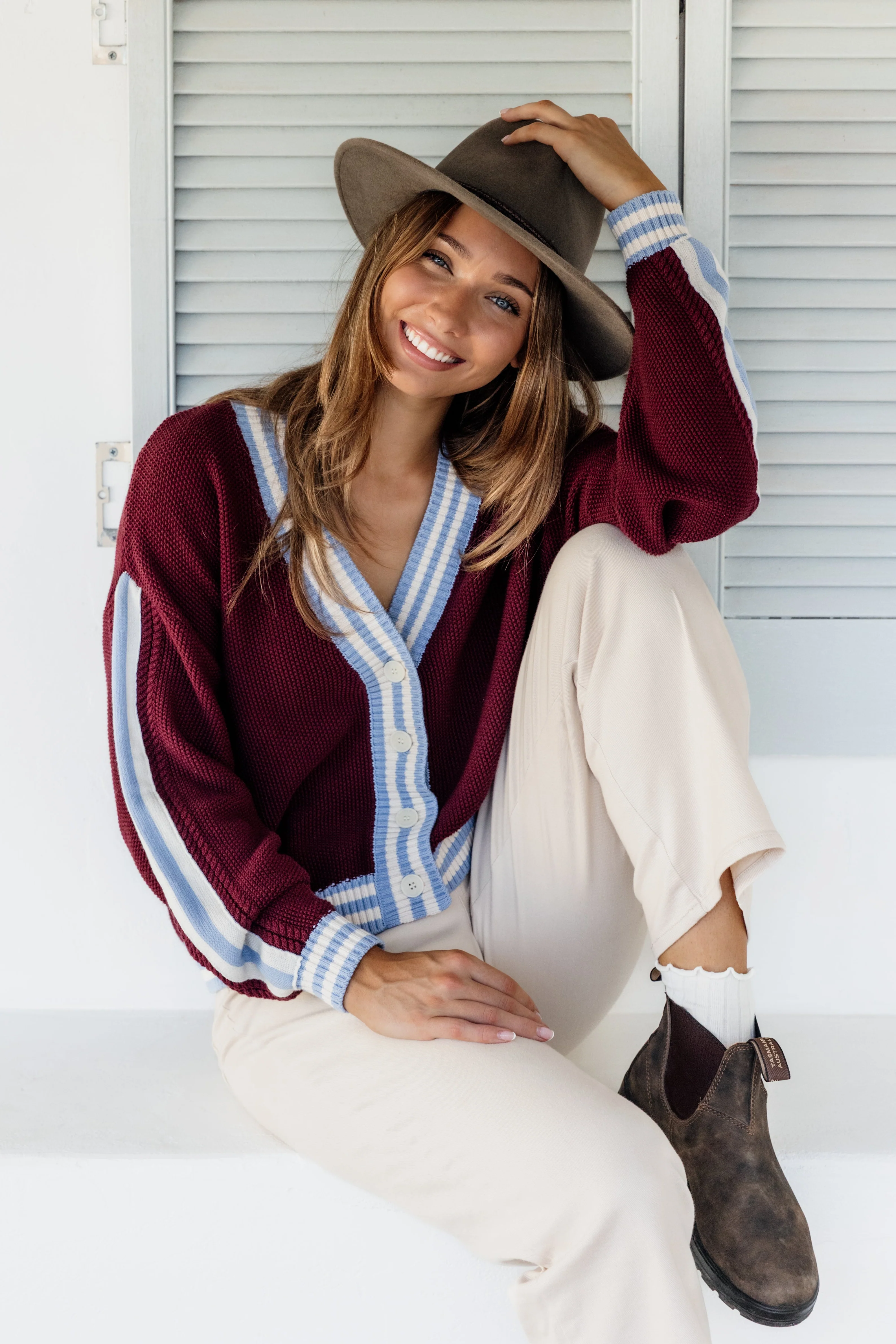 RED SANDS KNIT CARDI
